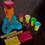 اسباب بازی بستنی ساز با خمیر play dough عکس واقعی