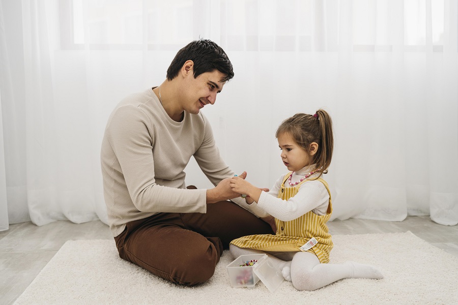 علت دیر حرف زدن کودکان چیه؟